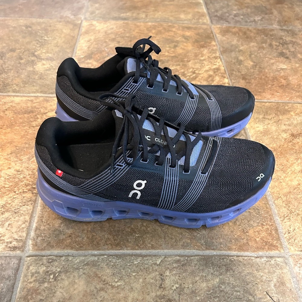 Men’s CloudGo Shoes Black Purple Size 9.5